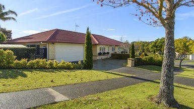 77 Westmorland Rise, Bethlehem, Tauranga - Carousel 1