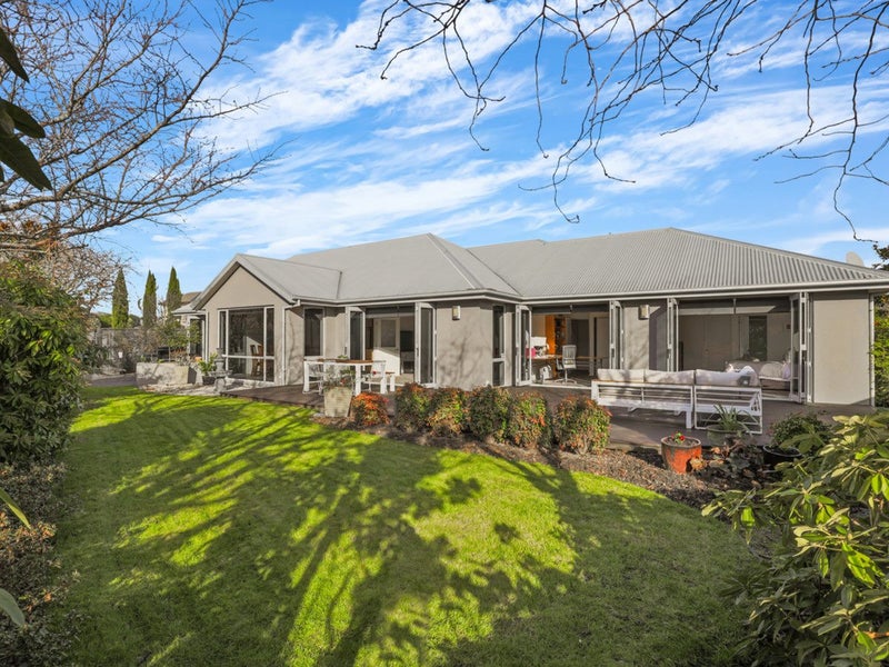 76 Willowview Drive, Redwood, Christchurch - Carousel 2