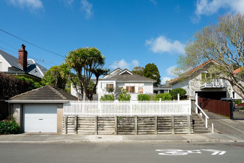 23 Friend Street, Karori, Wellington - Carousel 1