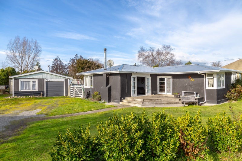 27 Kummer Crescent, Masterton, Masterton - Carousel 1