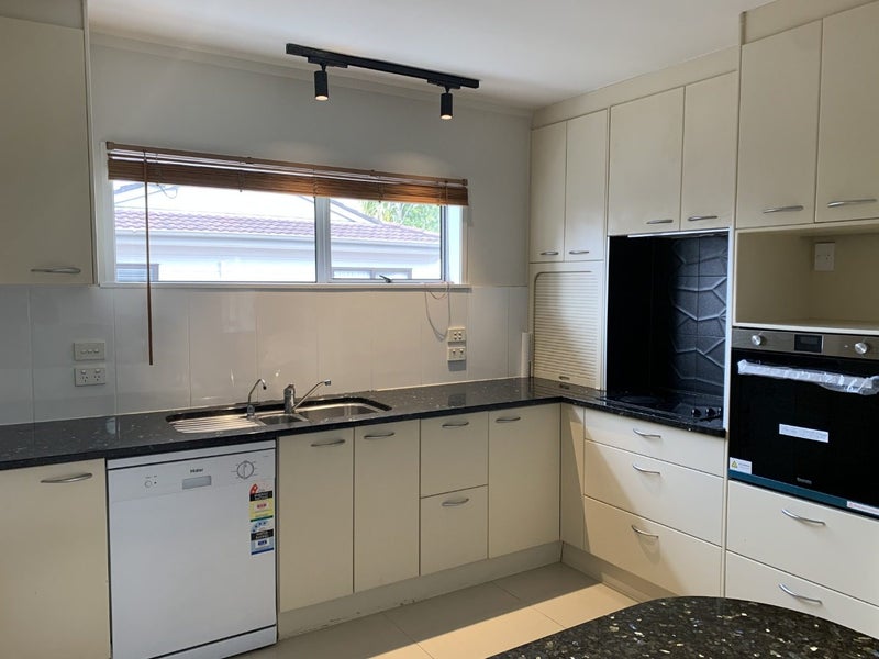 2/103 Sunset Road, Tōtara Vale, Auckland - Carousel 2