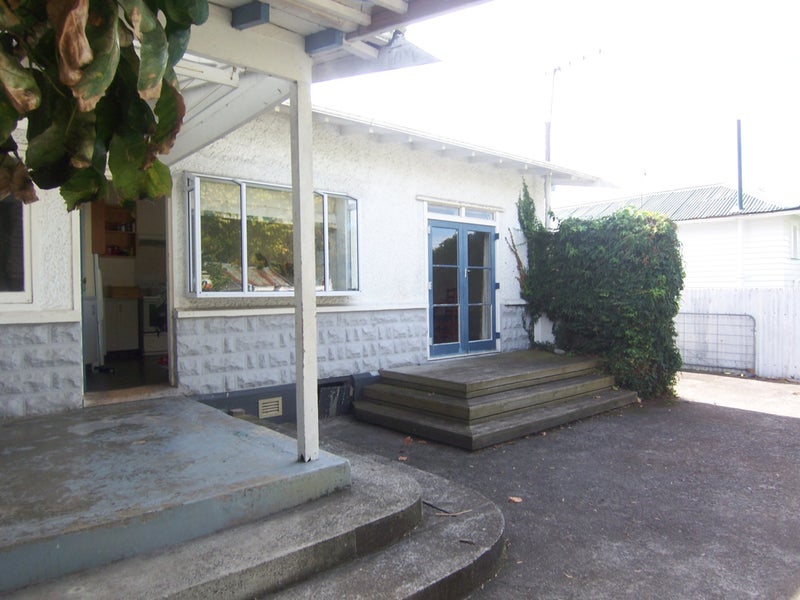 46 Jones Street, Whanganui East, Whanganui - Carousel 11