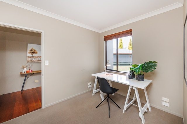 23 Opawa Place, Terrace End, Palmerston North - Carousel 17