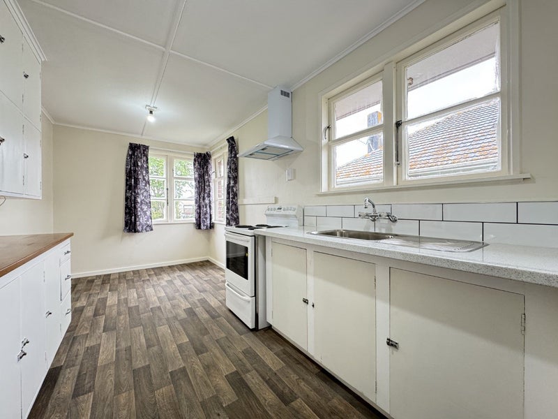 8 Guiness Street, Avalon, Lower Hutt - Carousel 2