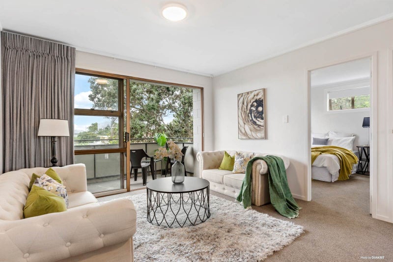 25/44 Esplanade Road, Mount Eden, Auckland - Carousel 1