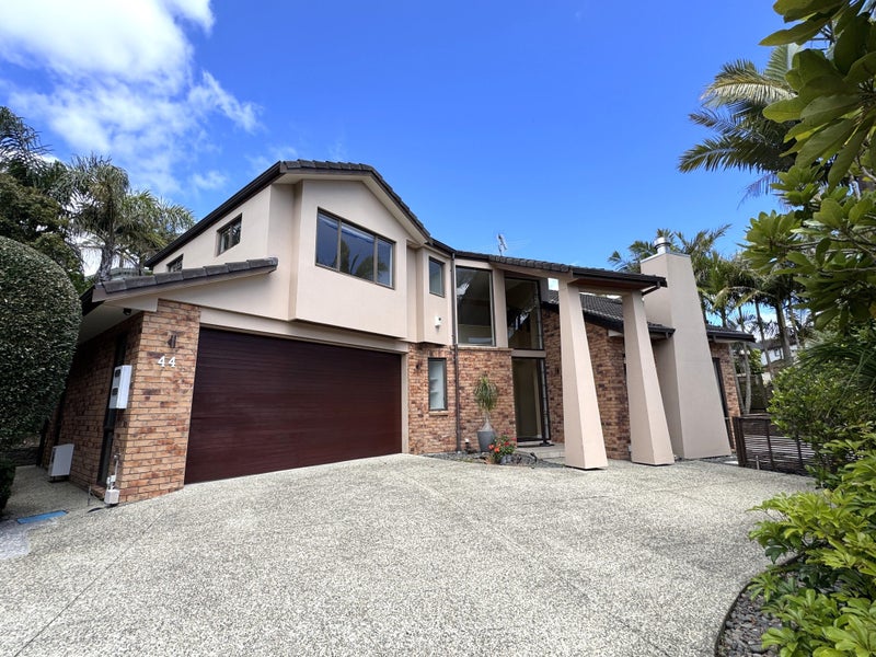 44 Grammar School Road, Pakuranga, Auckland - Carousel 1