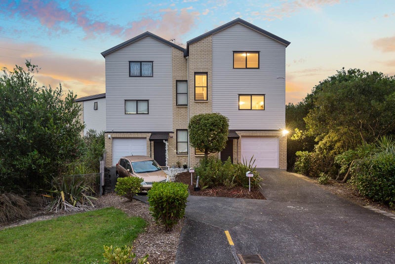 235/172 Mcleod Road, Te Atatu South, Auckland - Carousel 1