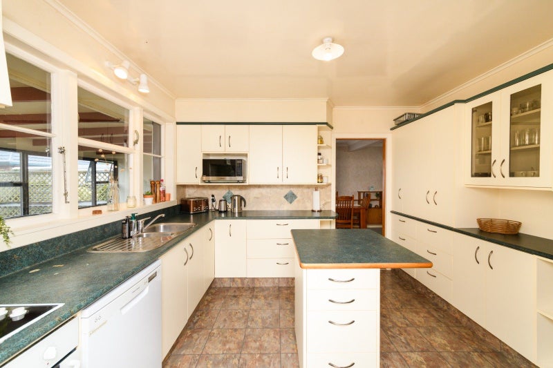 23 Limbrick Street, Terrace End, Palmerston North - Carousel 2