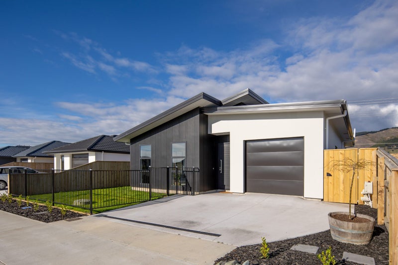 43 Eton Street, Richmond - Carousel 16
