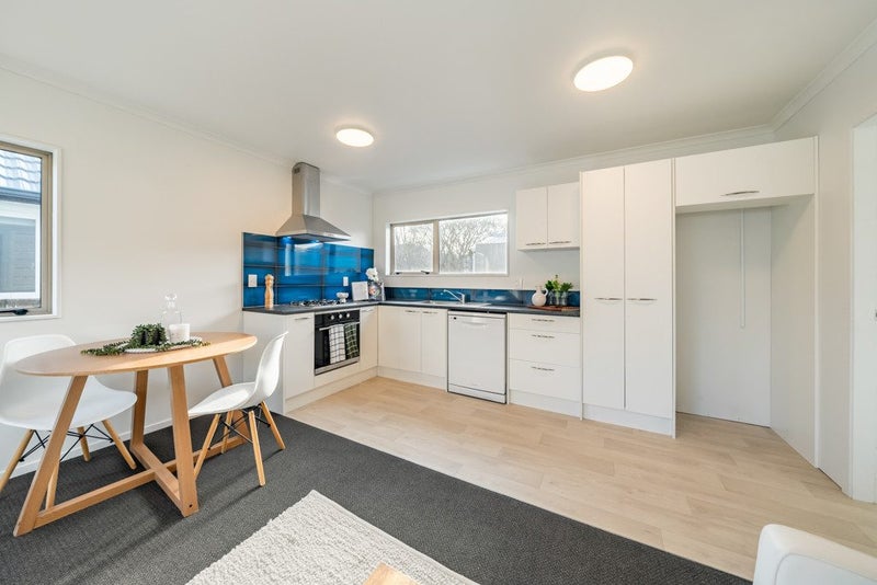 18 Sheridan Crescent, Trentham, Upper Hutt - Carousel 1