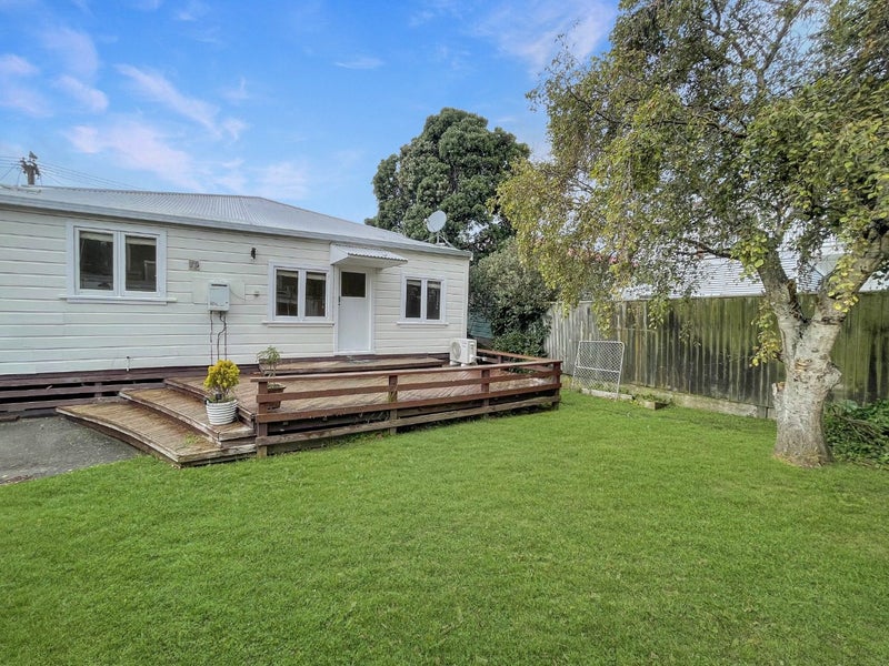 76 Wallace Street, Mount Cook, Wellington - Carousel 2