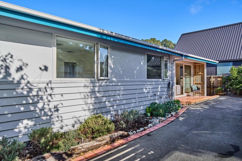 39 Pukatea Street, Eastbourne, Lower Hutt - Carousel 2
