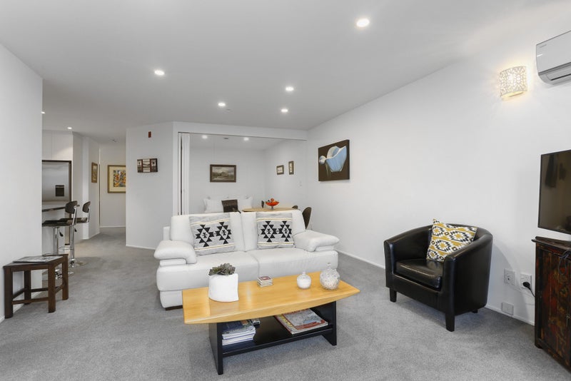 3E/175 Hurstmere Road, Takapuna, Auckland - Carousel 2