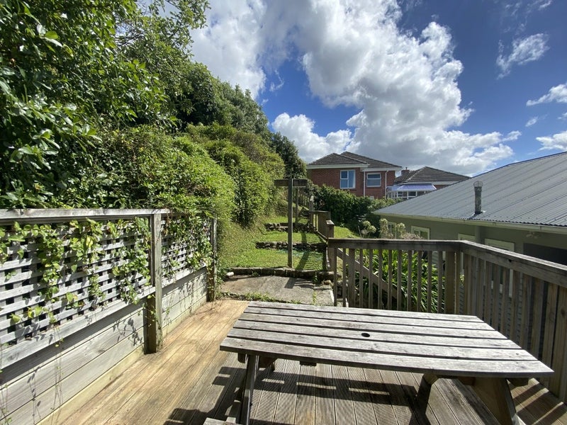 5 The Drive, Tawa, Wellington - Carousel 12