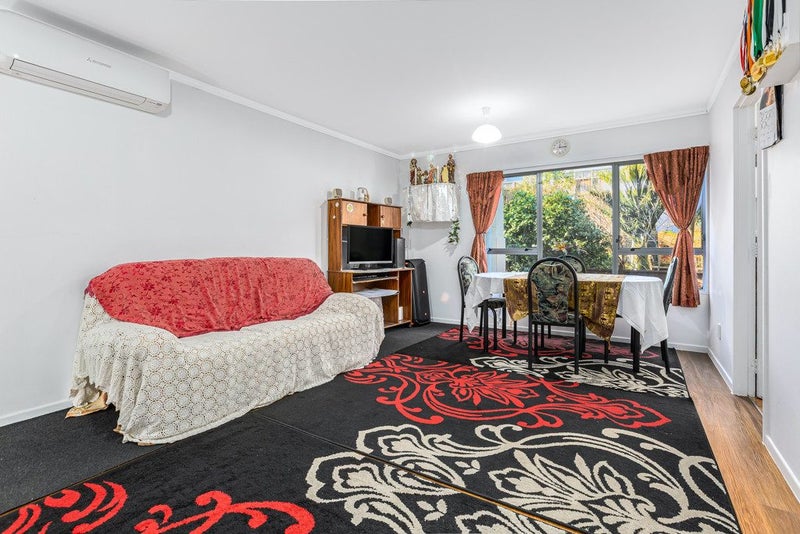 2/84 Rintoul Street, Newtown, Wellington - Carousel 2