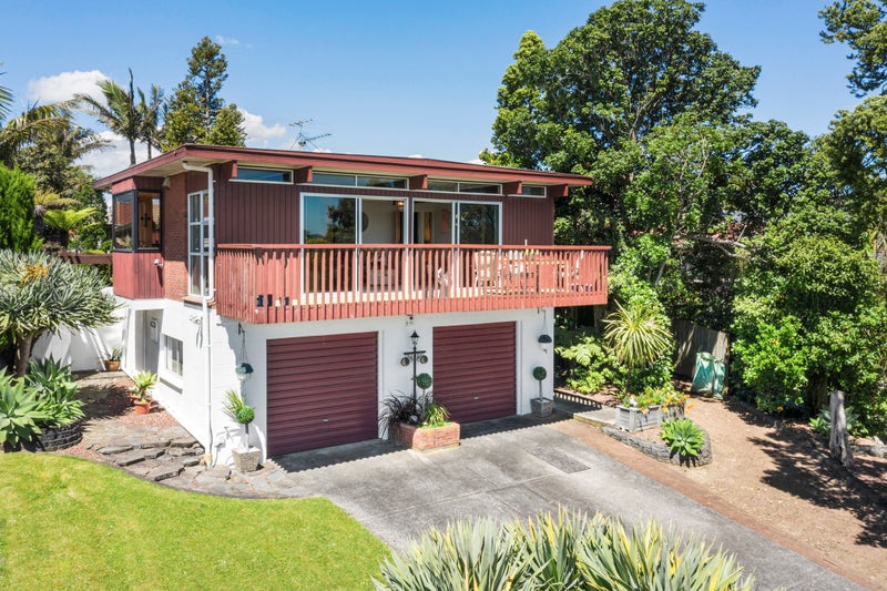 12 Tercel Place, Sunnyhills, Auckland - Carousel 1