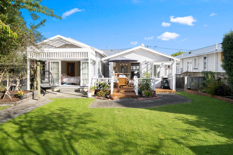 61 Cudby Street, Woburn, Lower Hutt - Carousel 1