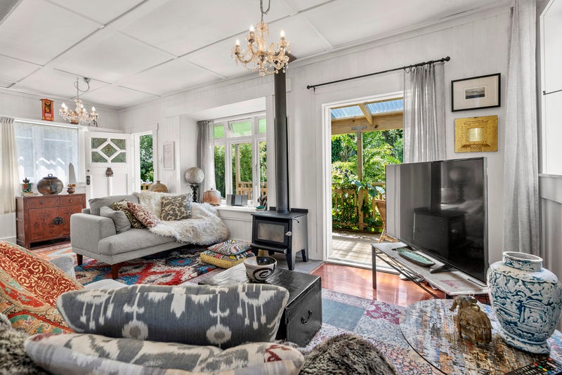 20A Hamilton Road, Surfdale, Waiheke Island - Carousel 2