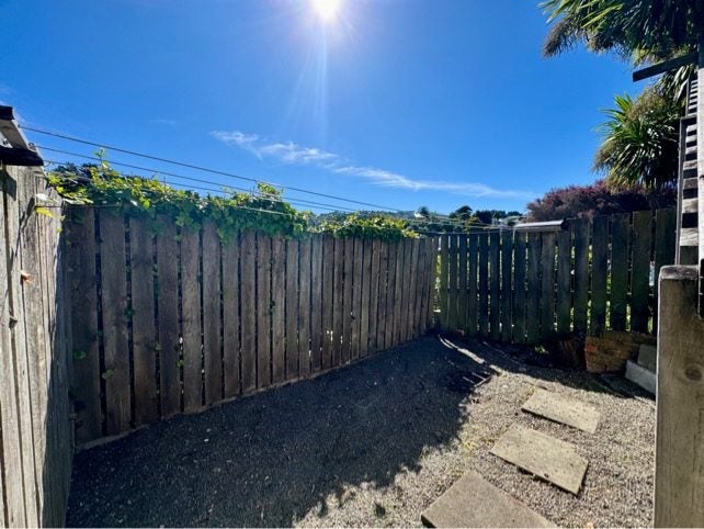 546 Adelaide Road, Berhampore, Wellington - Carousel 11