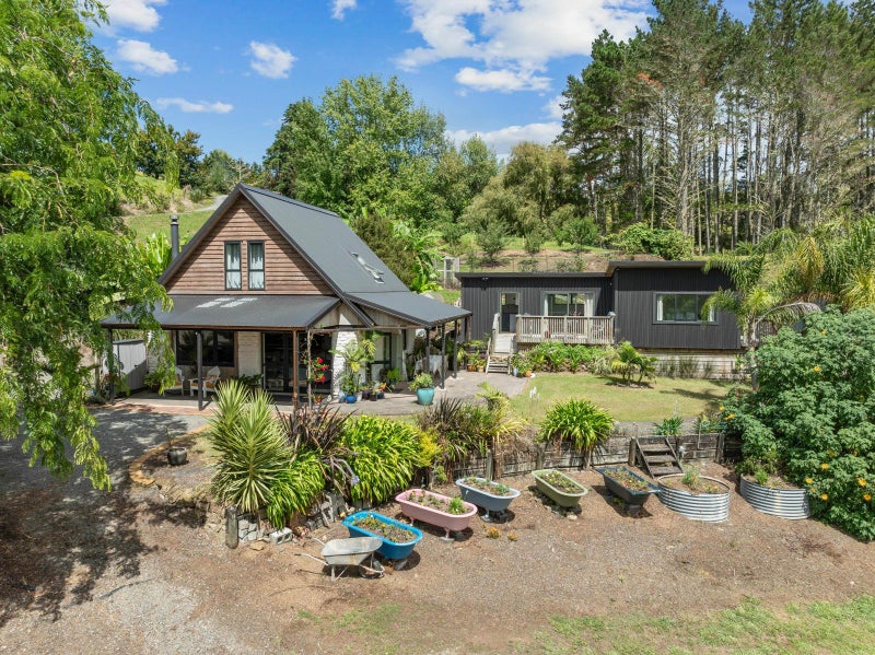 181 Old Parua Bay Road, Whangarei - Carousel 1