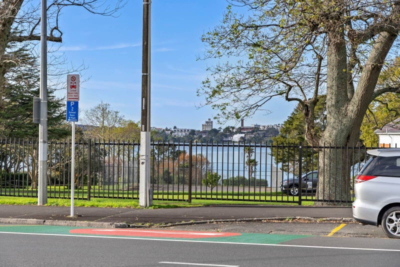 1/149 Shakespeare Road, Milford, Auckland - Carousel 2