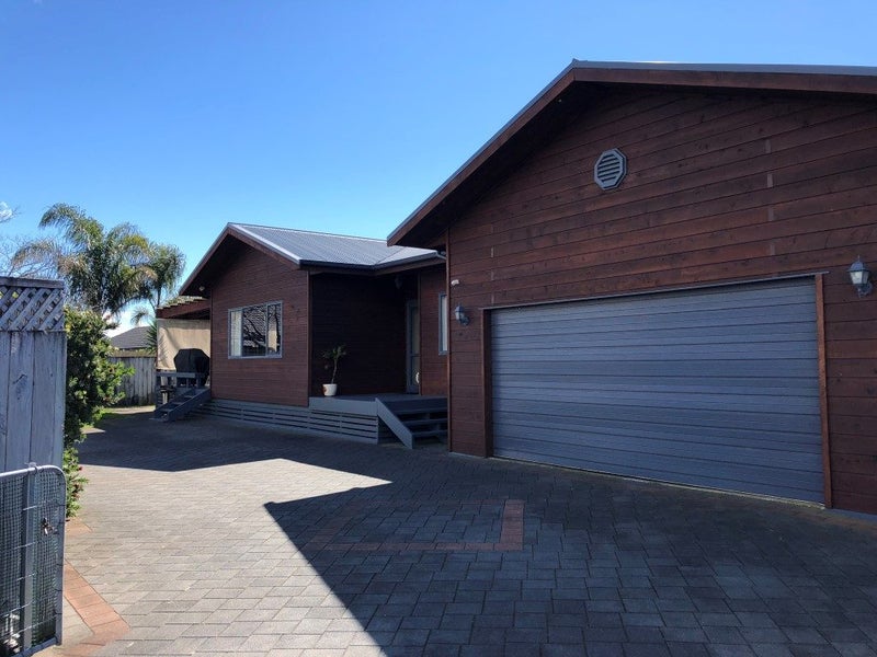 4 Nicola Court, Papamoa Beach, Papamoa - Carousel 1