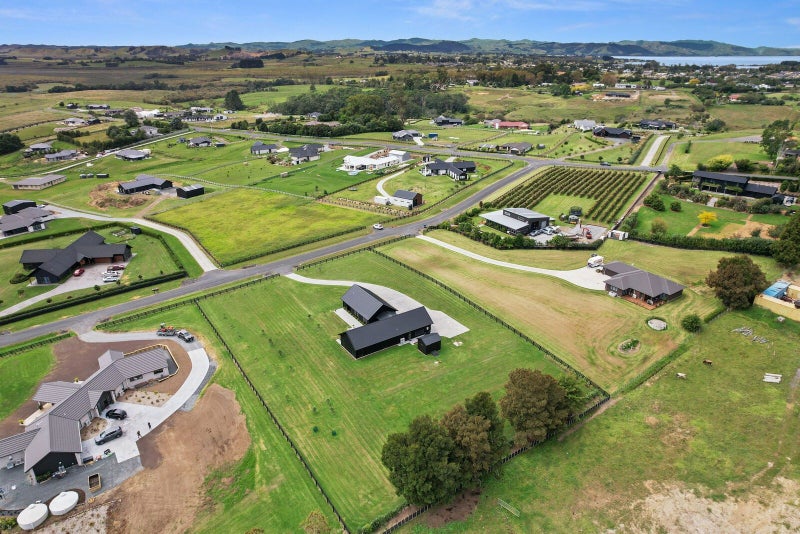 19 Old Vintners Close, Rangiriri, TE KAUWHATA - Carousel 21
