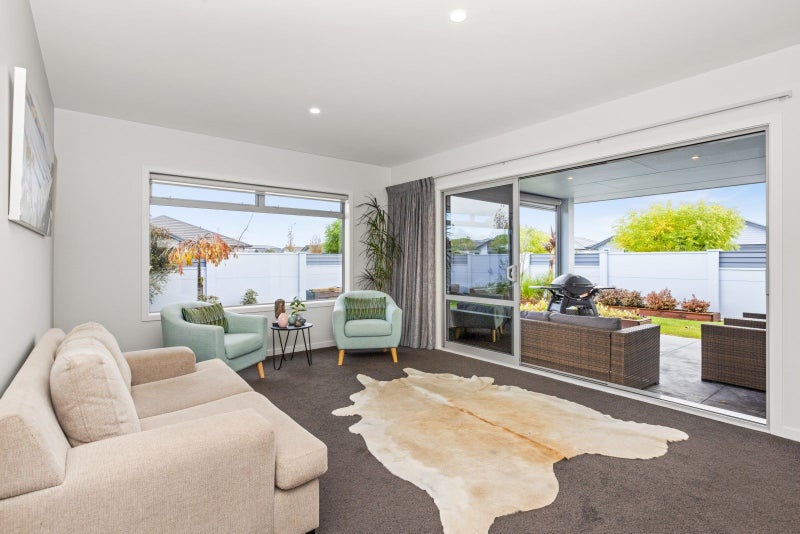 1 Benmore Place, Poraiti, Napier - Carousel 2