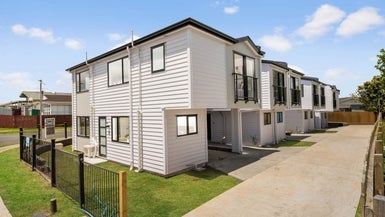 5/47 Hokianga Street, Mangere East, Auckland - Carousel 1