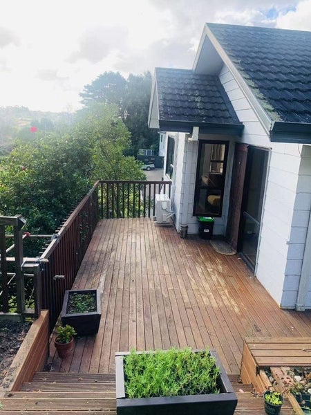 13 Squirrel Lane, Browns Bay, Auckland - Carousel 13