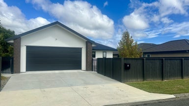 6 Fuller Close, Levin, Levin - Carousel 1