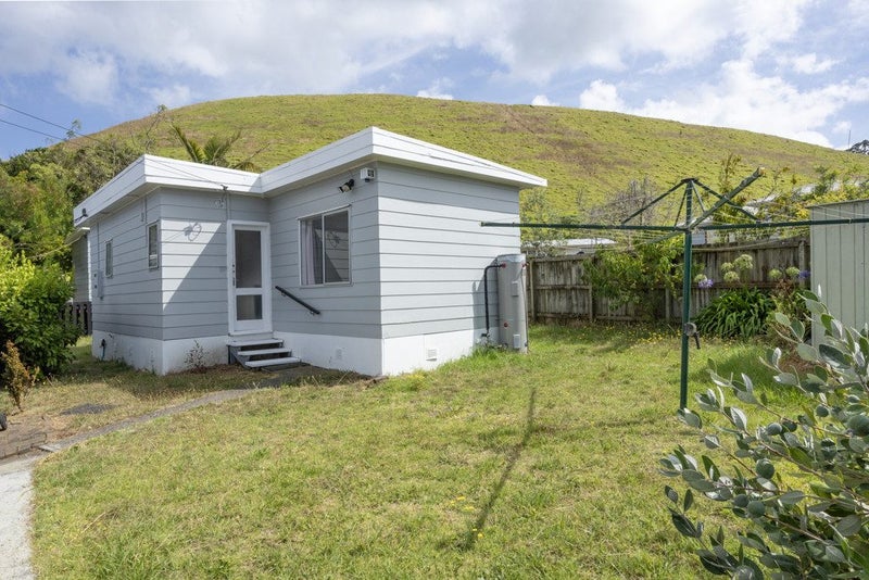 2/32 Kapuka Road, Mangere Bridge, Auckland - Carousel 1