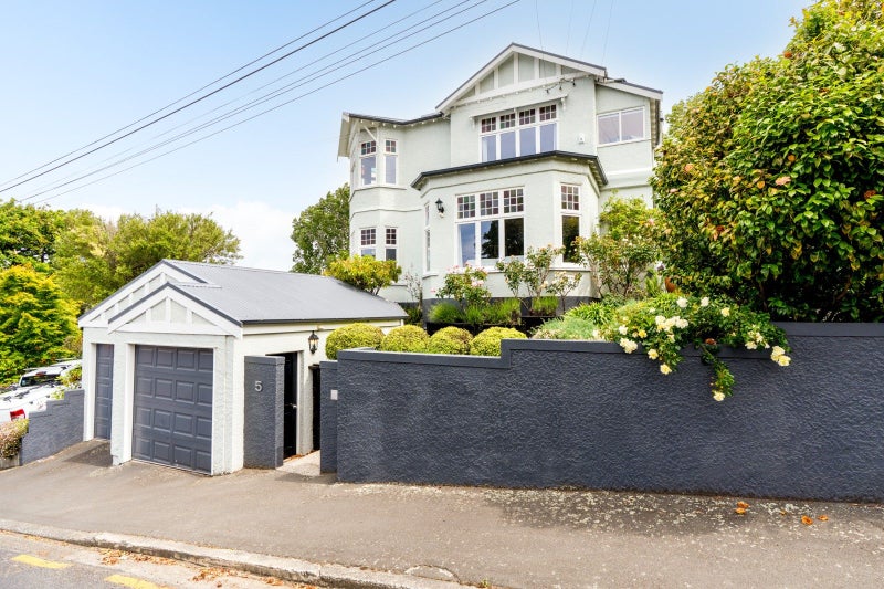 5 Merlin Street, Roslyn, Dunedin - Carousel 1
