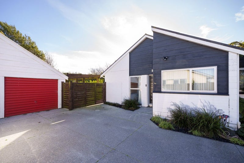 2/7 Glenys Place, Broomfield, Christchurch - Carousel 2