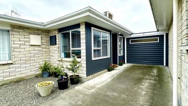 2/7 Gipps Place, Tamatea, Napier - Carousel 1