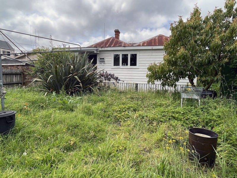 11 Central Avenue, Avenues, Whangarei - Carousel 17