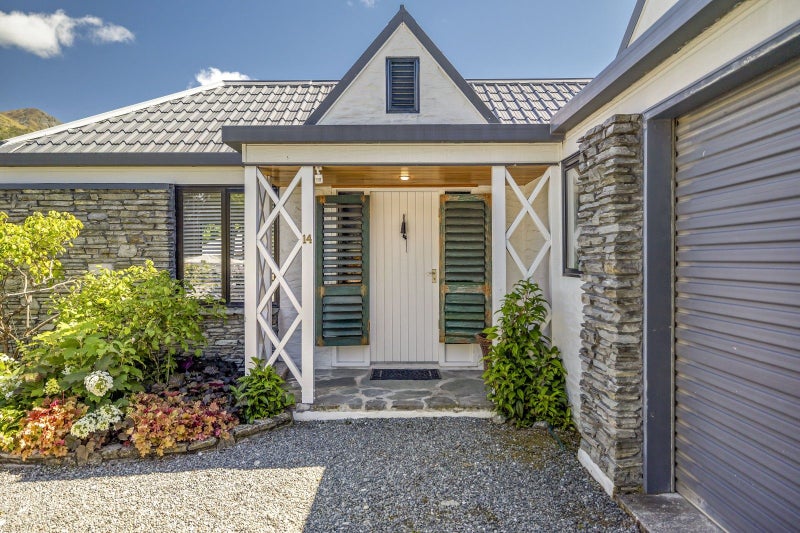 14 Suffolk Street, Arrowtown, Arrowtown - Carousel 2