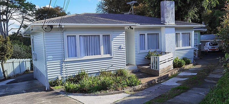 32 Edgeworth Road, Glenfield, Auckland - Carousel 1