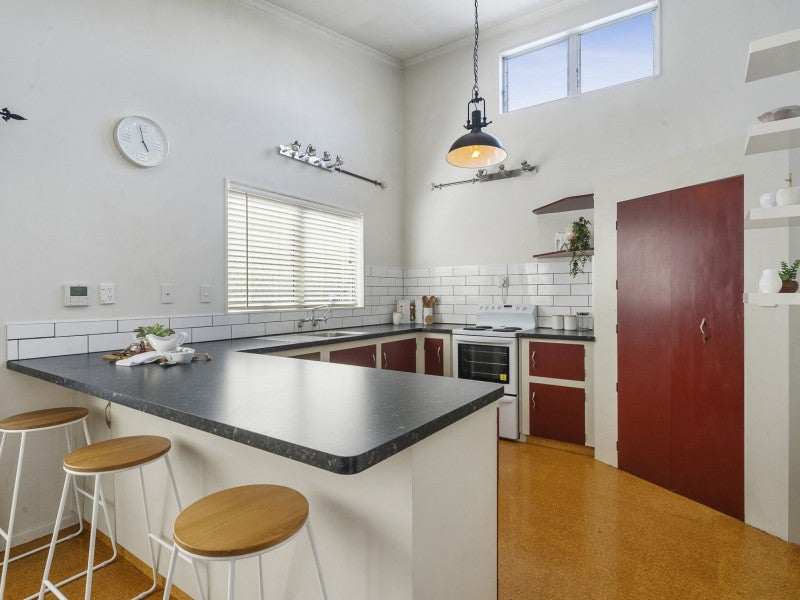 15 Francis Road, Paraparaumu Beach, Paraparaumu - Carousel 2