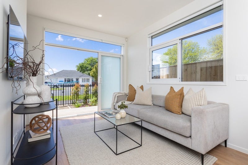 588A Te Atatu Road, Te Atatu Peninsula, Auckland - Carousel 2