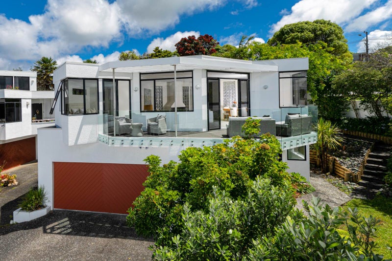 1/422 Beach Road, Mairangi Bay, Auckland - Carousel 1