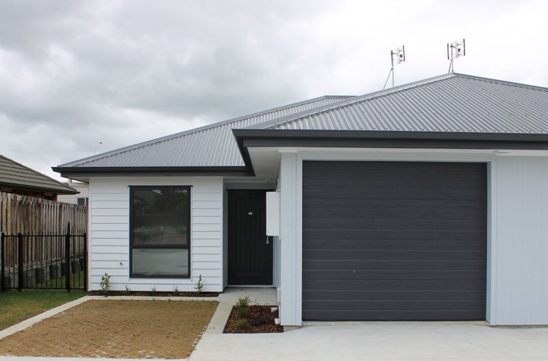 1/17 MacCallum Court, Rototuna, Hamilton - Carousel 1