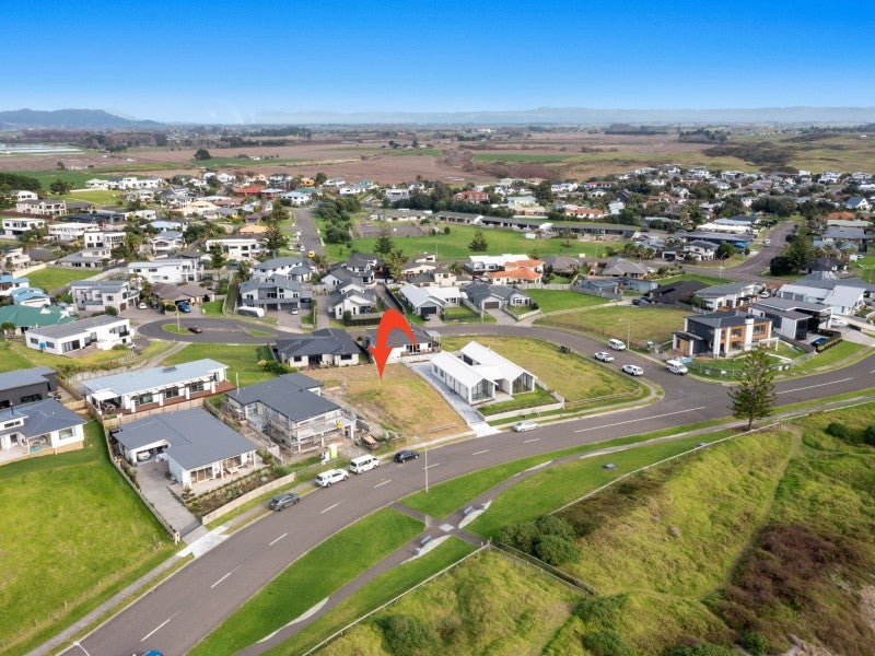 18 Pacific Parade, Coastlands, Whakatane - Carousel 18