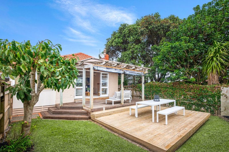 1/51 Aramoana Avenue, Devonport, Auckland - Carousel 1