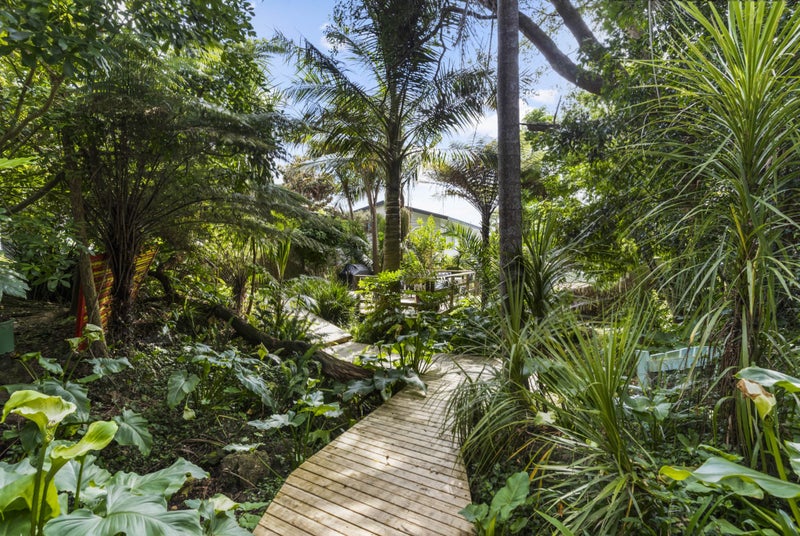 2/46 Glamorgan Drive, Torbay, Auckland - Carousel 1