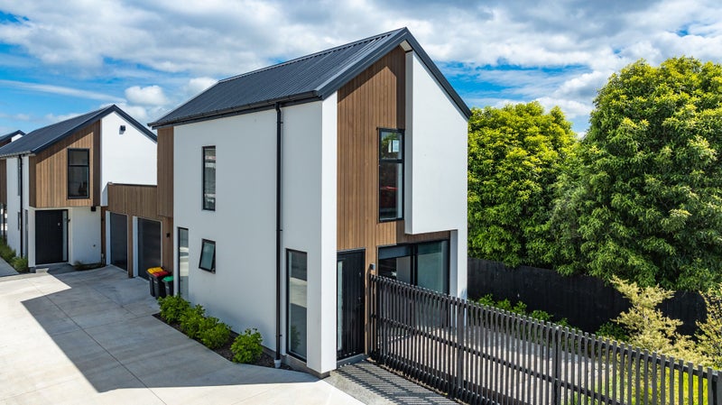 1/63 Waltham Road, Sydenham, Christchurch - Carousel 1