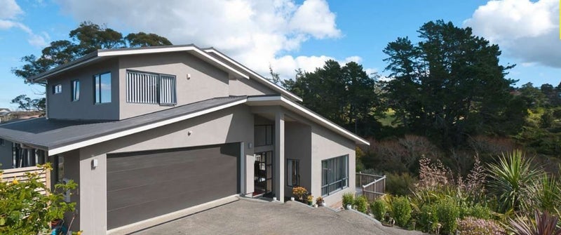 16 Borneo Drive, Fairview Heights, Auckland - Carousel 1