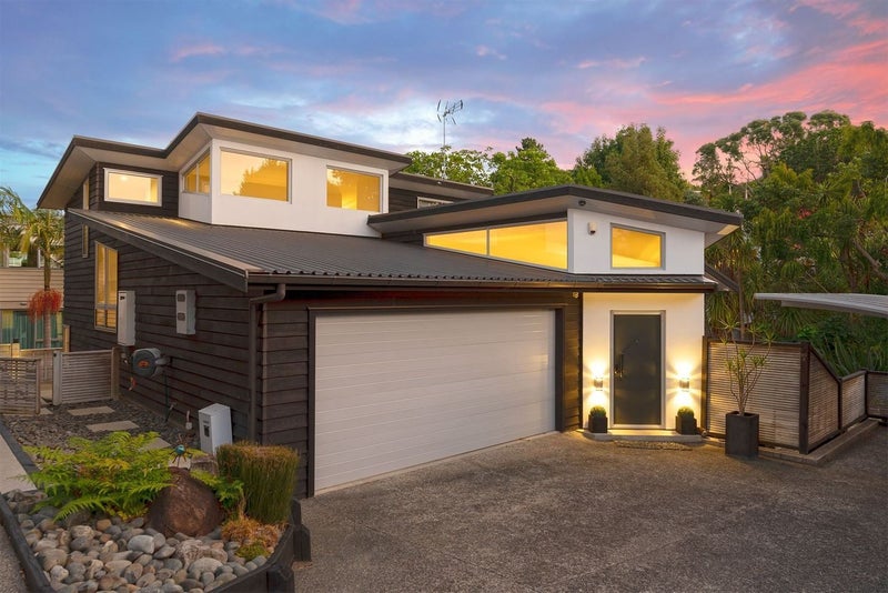 90A Beach Road, Castor Bay, Auckland - Carousel 1