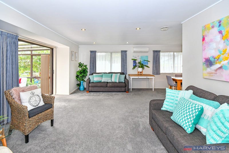 4 Peretao Rise, The Gardens, Auckland - Carousel 2
