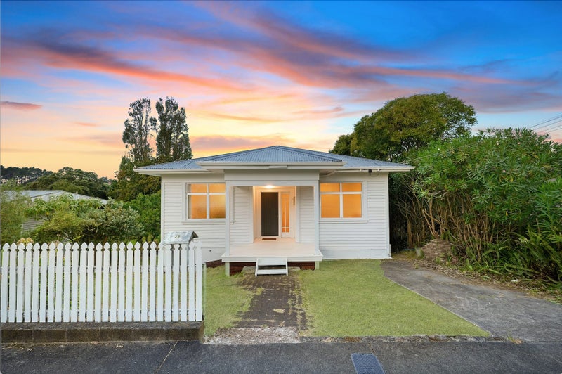 25 Holly Street, Avondale, Auckland - Carousel 2